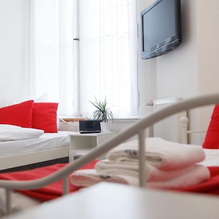 Gaestehaus City Stop Berlin Room photo